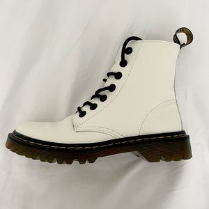 Dr Marten Luana White & Black Boots Size 7 Ladies - Great Condition